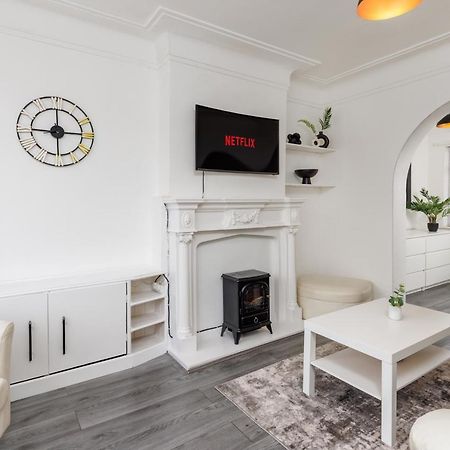 شقة The Empress 2 Bed Terraced House ليفربول المظهر الخارجي الصورة