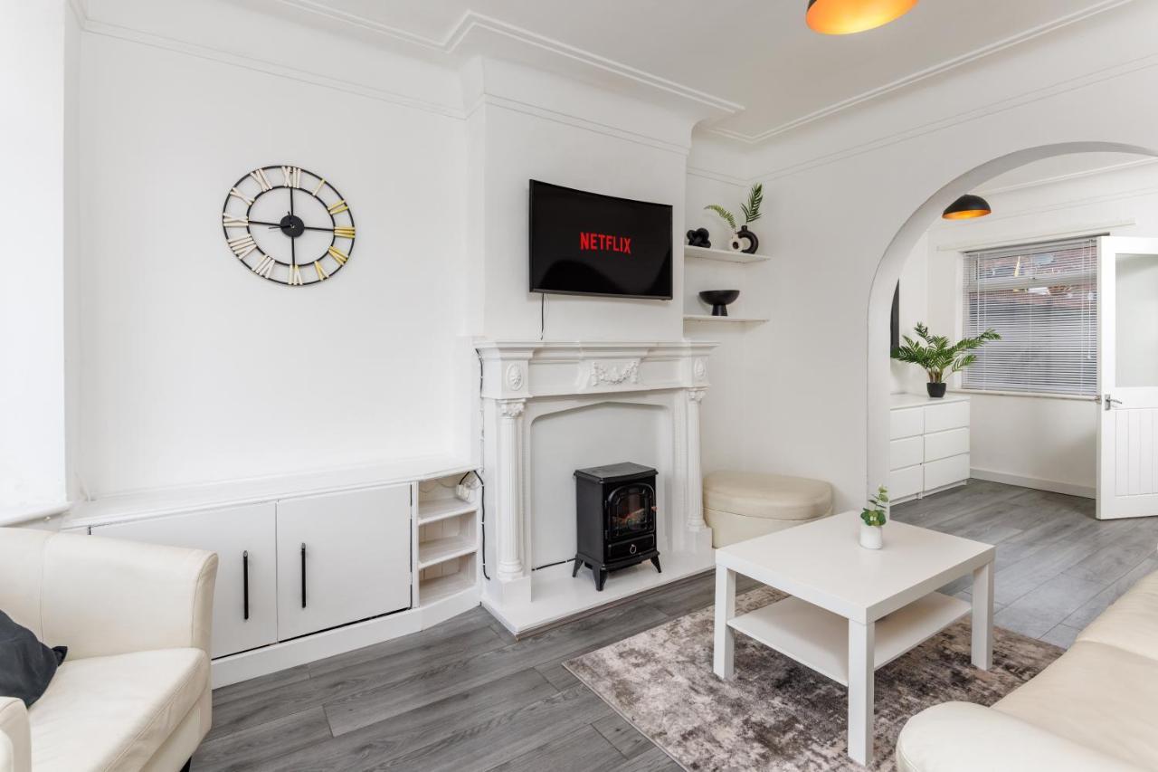 شقة The Empress 2 Bed Terraced House ليفربول المظهر الخارجي الصورة